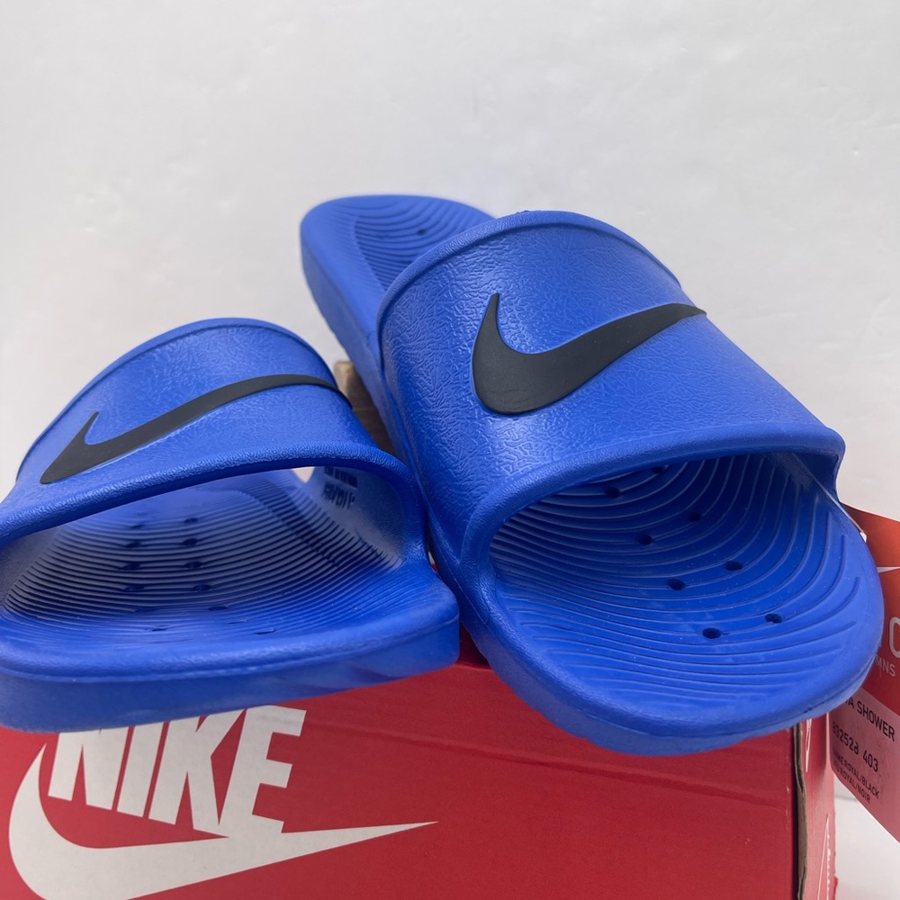 Nike Men’s Royal Blue Slide Sandals KAWA SHOWER
832528 403
GAME ROYAL/BLACK - Picture 4 of 15